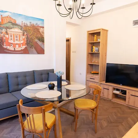 Daire Seaside Estate - Cozy And Romantic - Public Parking Nearby