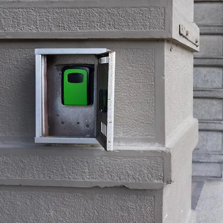 Апартамент Seaside Estate - Cozy And Romantic - Public Parking Nearby *